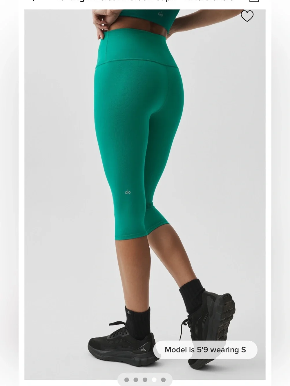 Alo Yoga 16” High Waist Airbrush Capri in Emerald Green size Medium